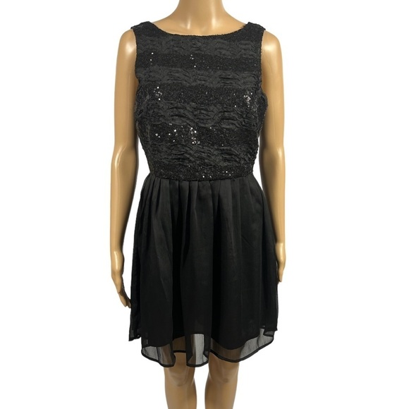 billabong black and white striped dress The Cruella Dress: Halter Black & White Striped Maxi Dress Small main image 1